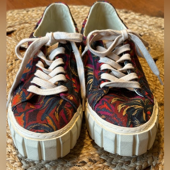 FARM RIO Womens Sunset Forest Platform Sneaker EU 39 - 8 8.5 US - Picture 4 of 11